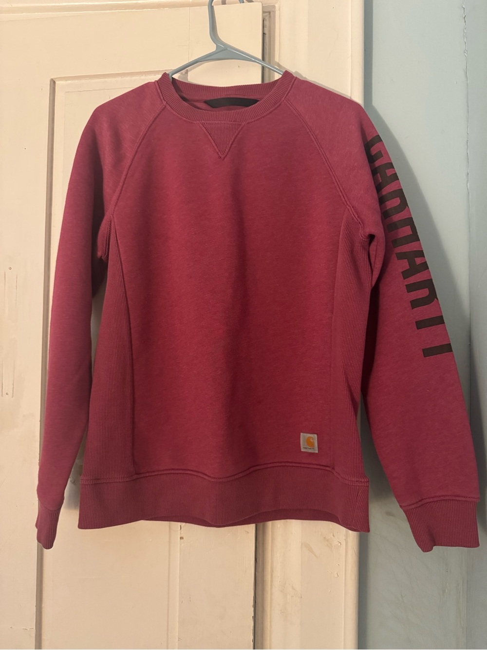 EUC Carhartt Women’s  Crewneck Sweatshirt in Dusty Rose